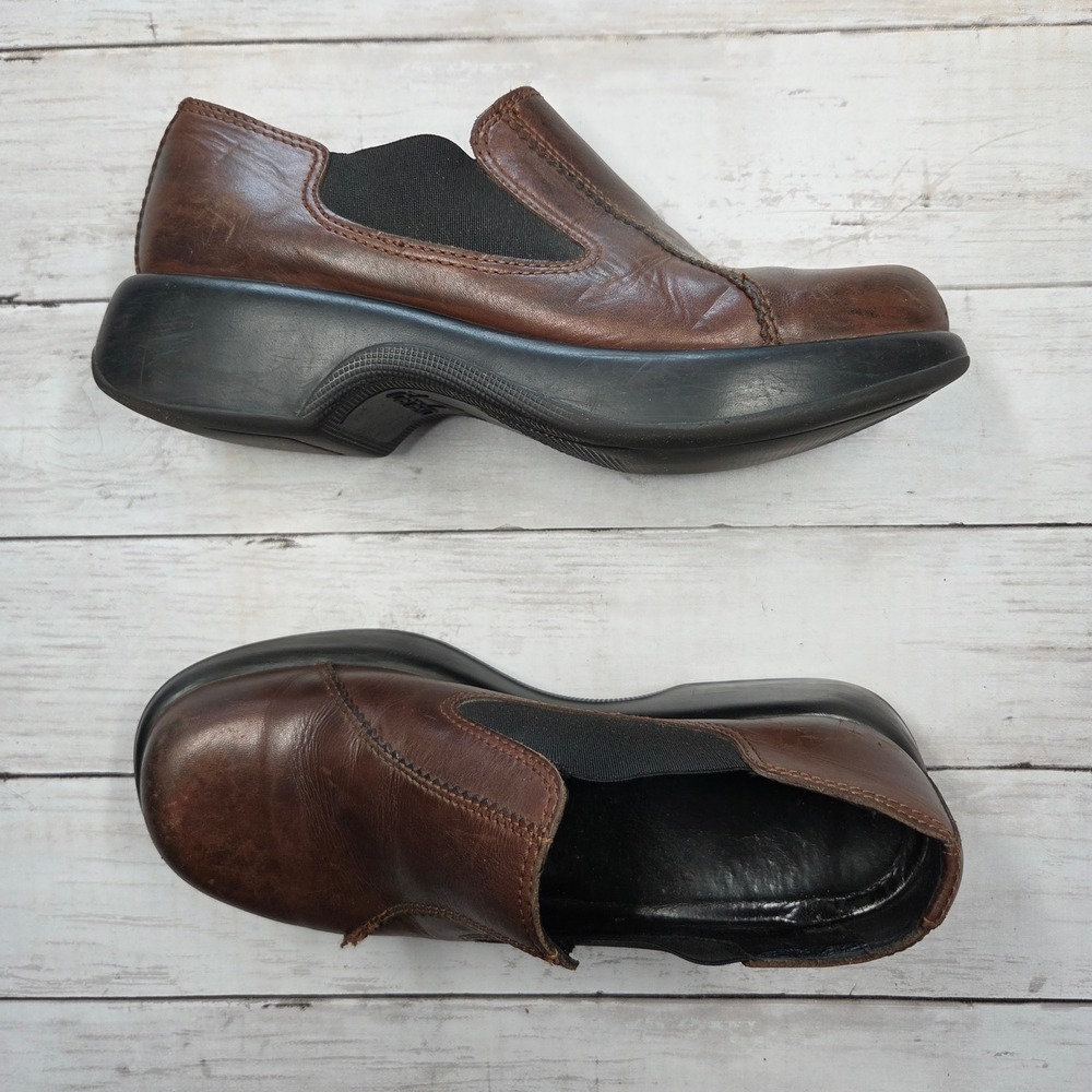 Dansko Slip On Women 39 Brown Leather Clog Platform - Loose Stitching